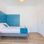 2 Bedroom Near Tram, Chr + Parking * Roubaix